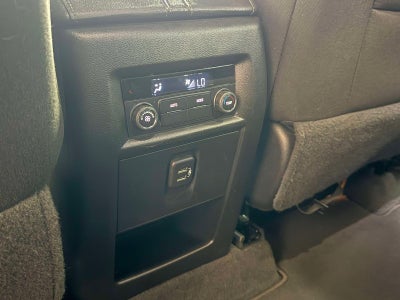 2023 Chevrolet Traverse AWD LT Cloth