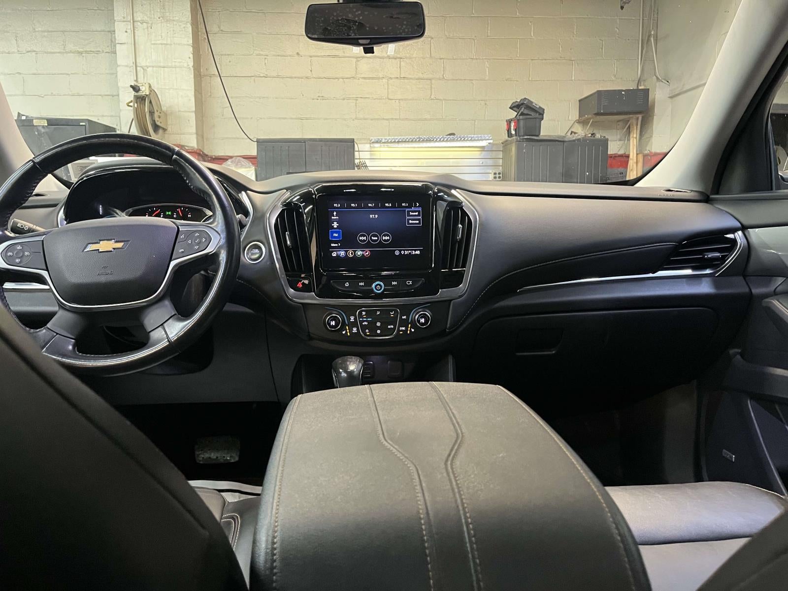 2021 Chevrolet Traverse AWD LT Leather