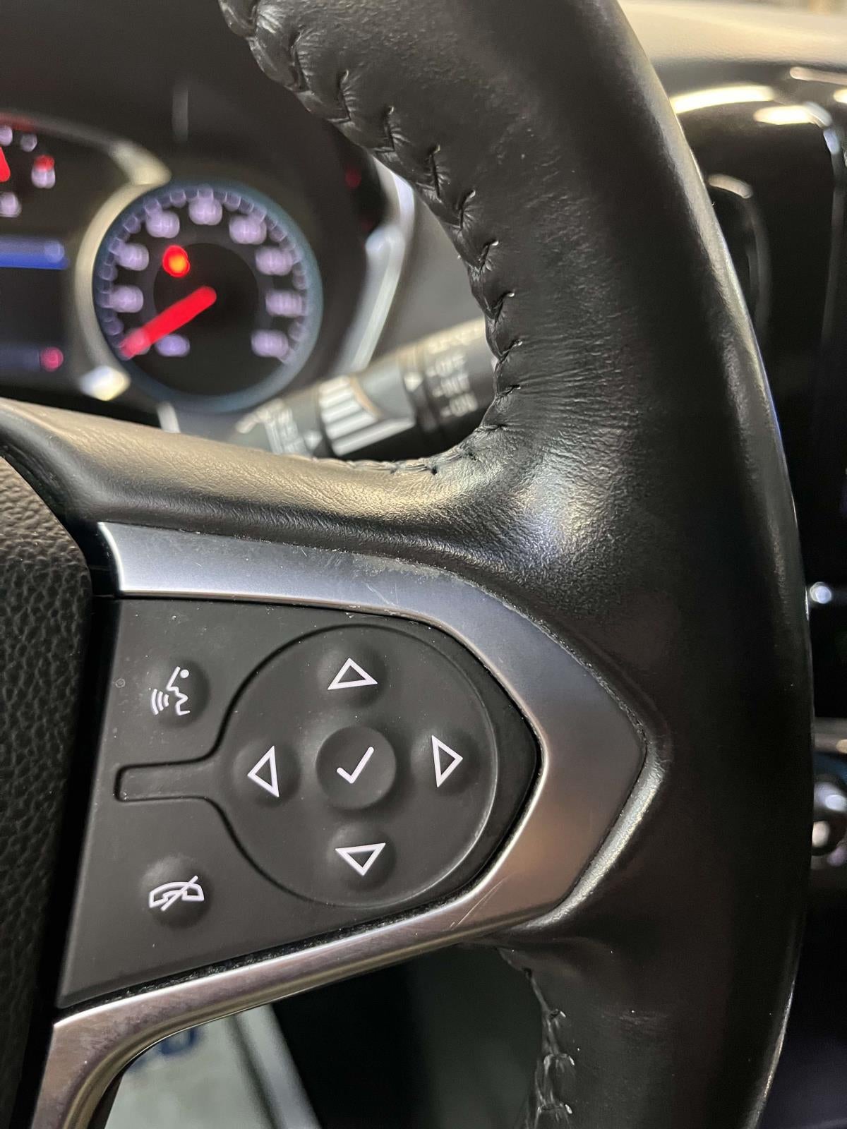 2021 Chevrolet Traverse AWD LT Leather