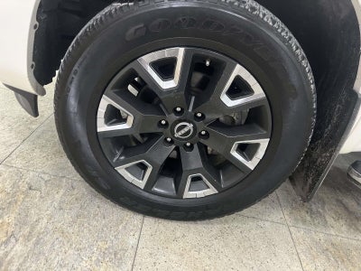 2023 Nissan TITAN Crew Cab Platinum Reserve 4x4