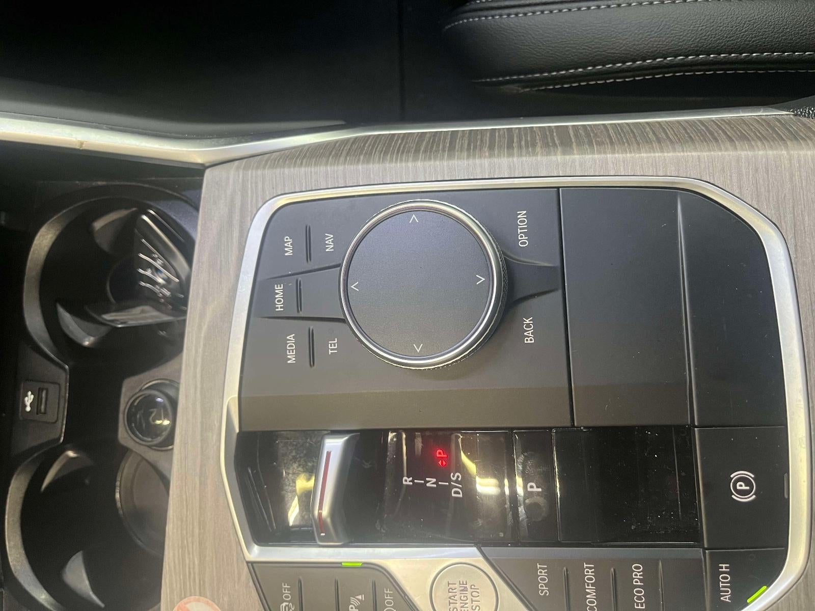 2025 BMW 330i 330i
