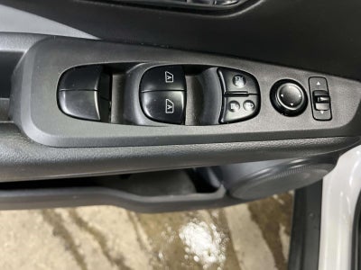 2023 Nissan Kicks SR Xtronic CVT