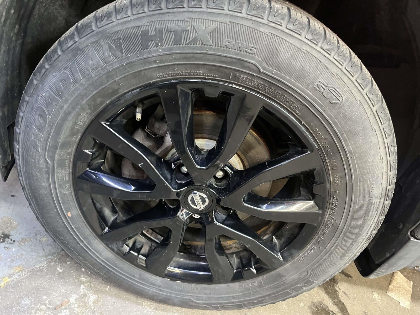 2017 Nissan Rogue SV