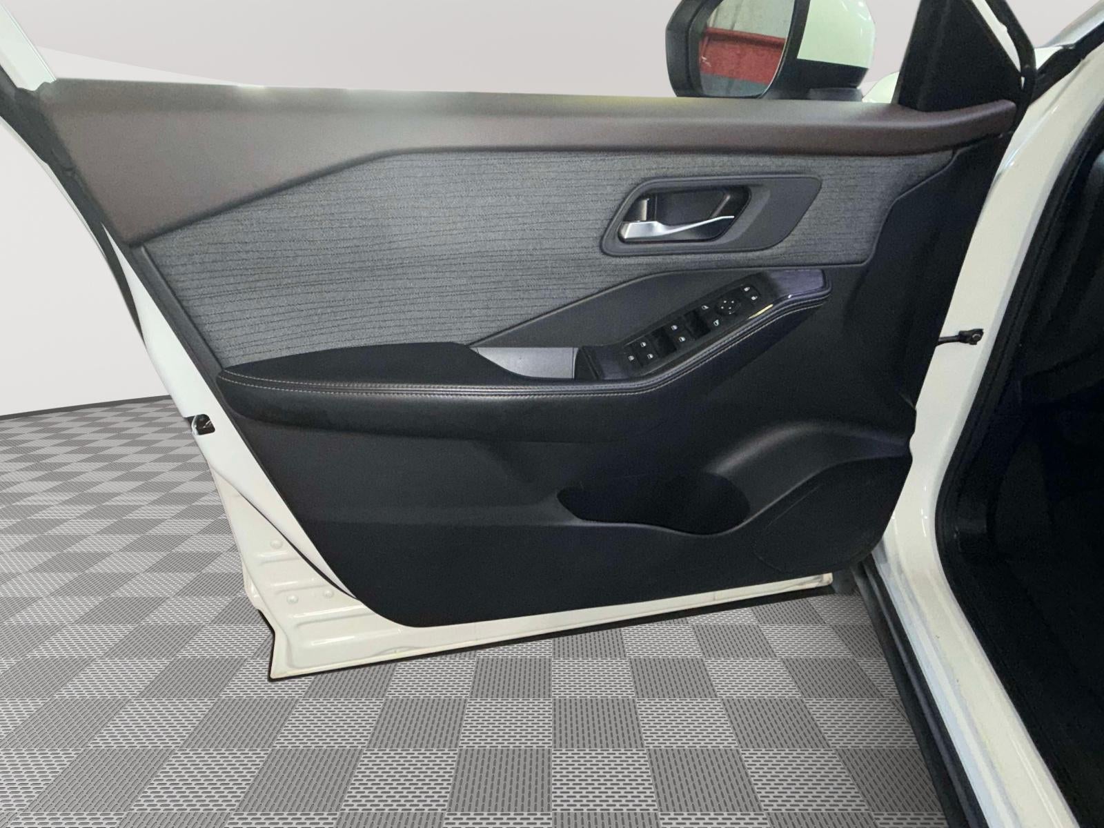 2022 Nissan Rogue SV Intelligent AWD