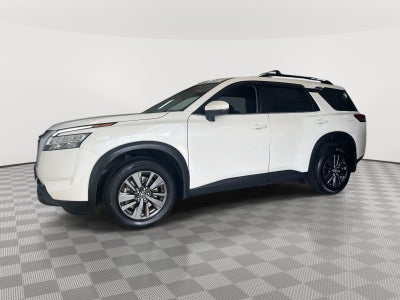 2022 Nissan Pathfinder SV
