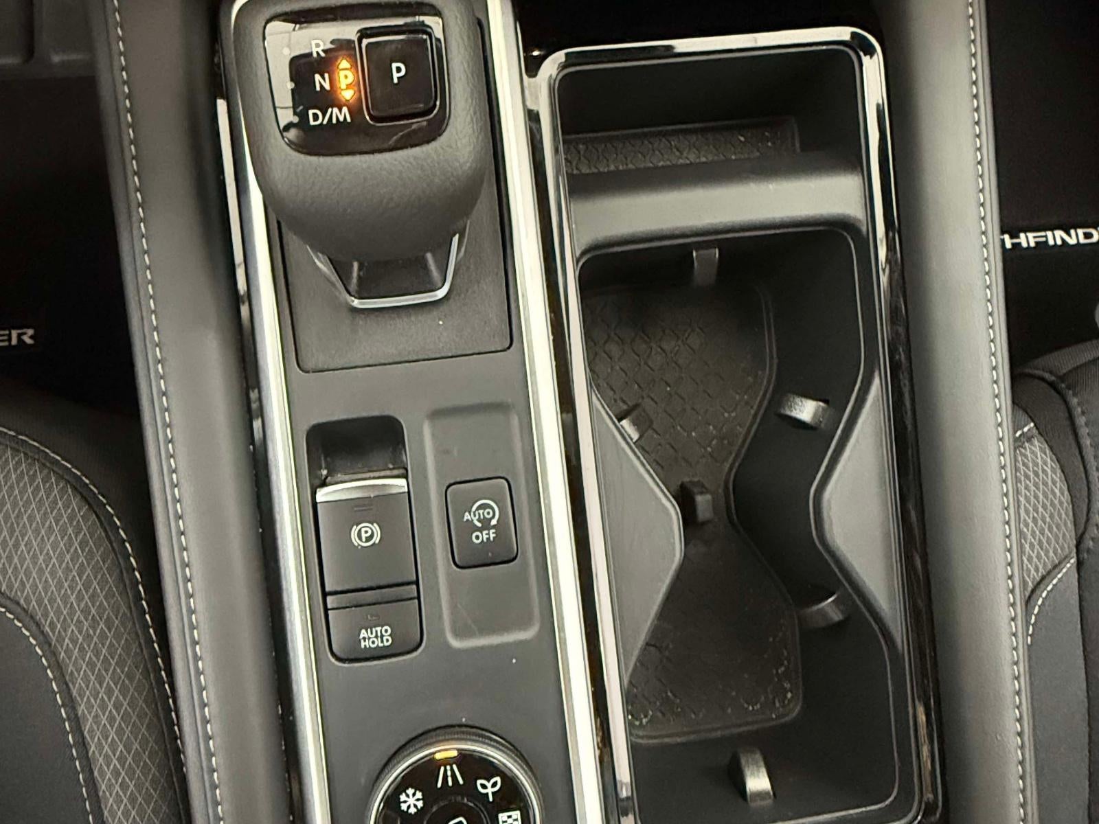 2025 Nissan Pathfinder SV 4WD