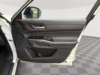 2024 Nissan Pathfinder SL 4WD