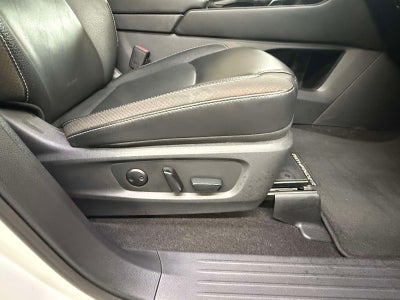 2024 Nissan Pathfinder SL 4WD