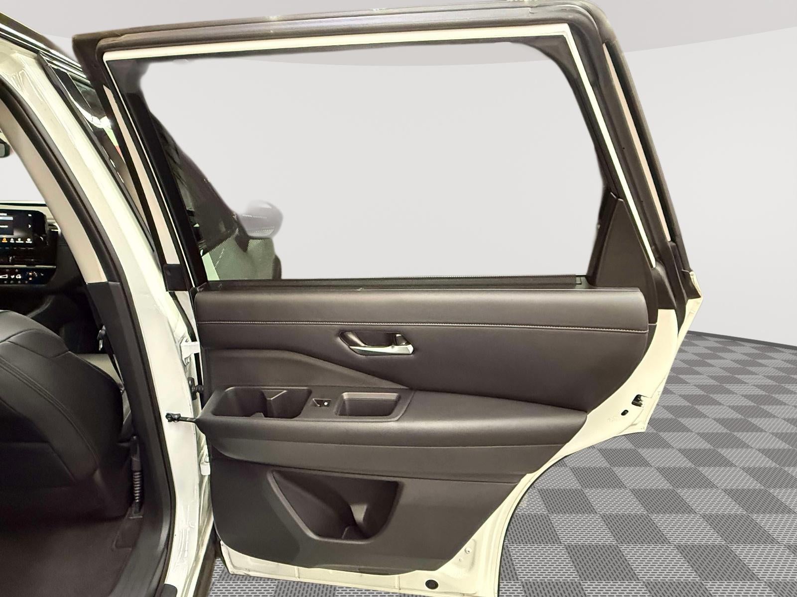 2024 Nissan Pathfinder SL 4WD