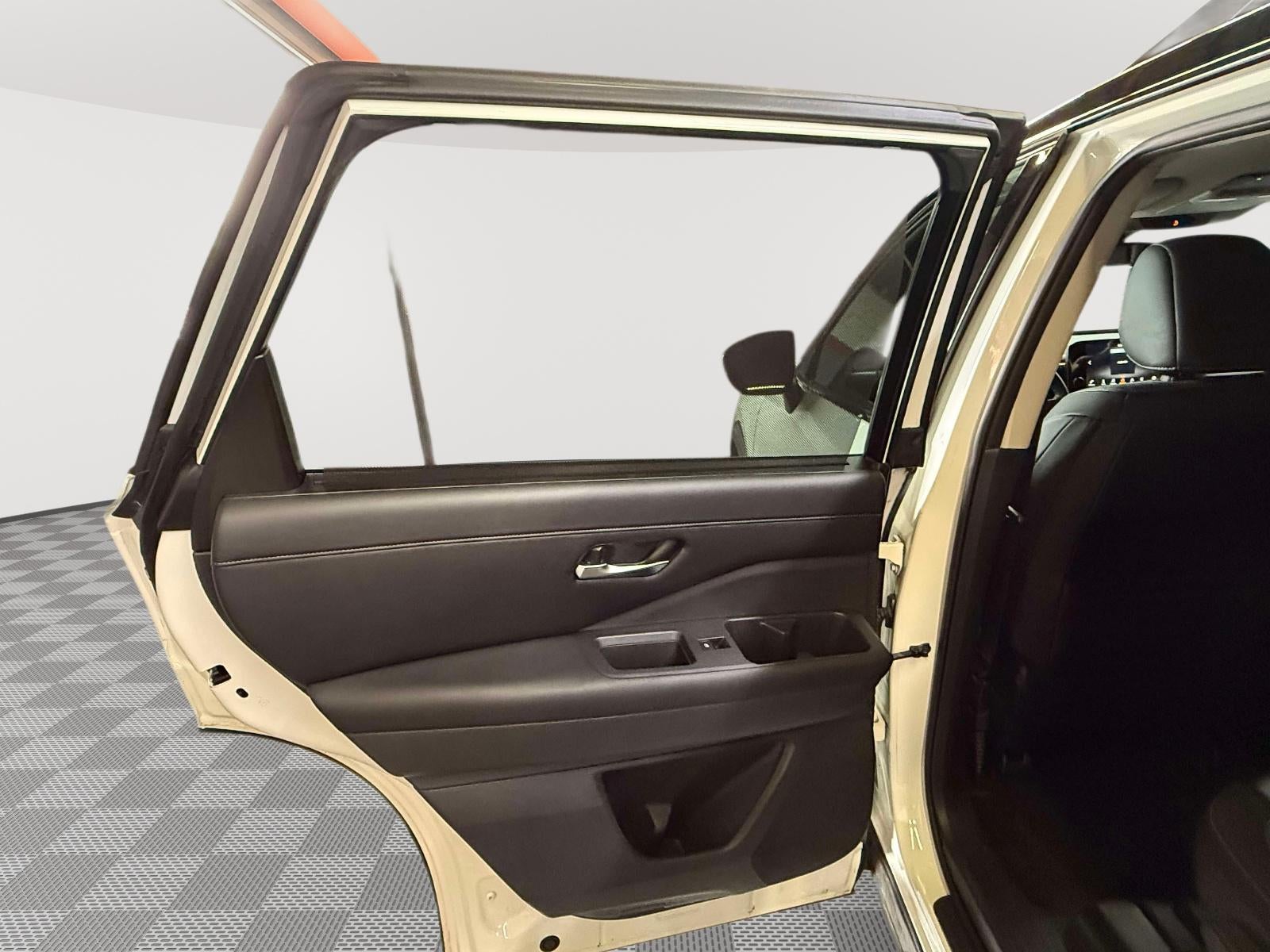 2024 Nissan Pathfinder SL 4WD