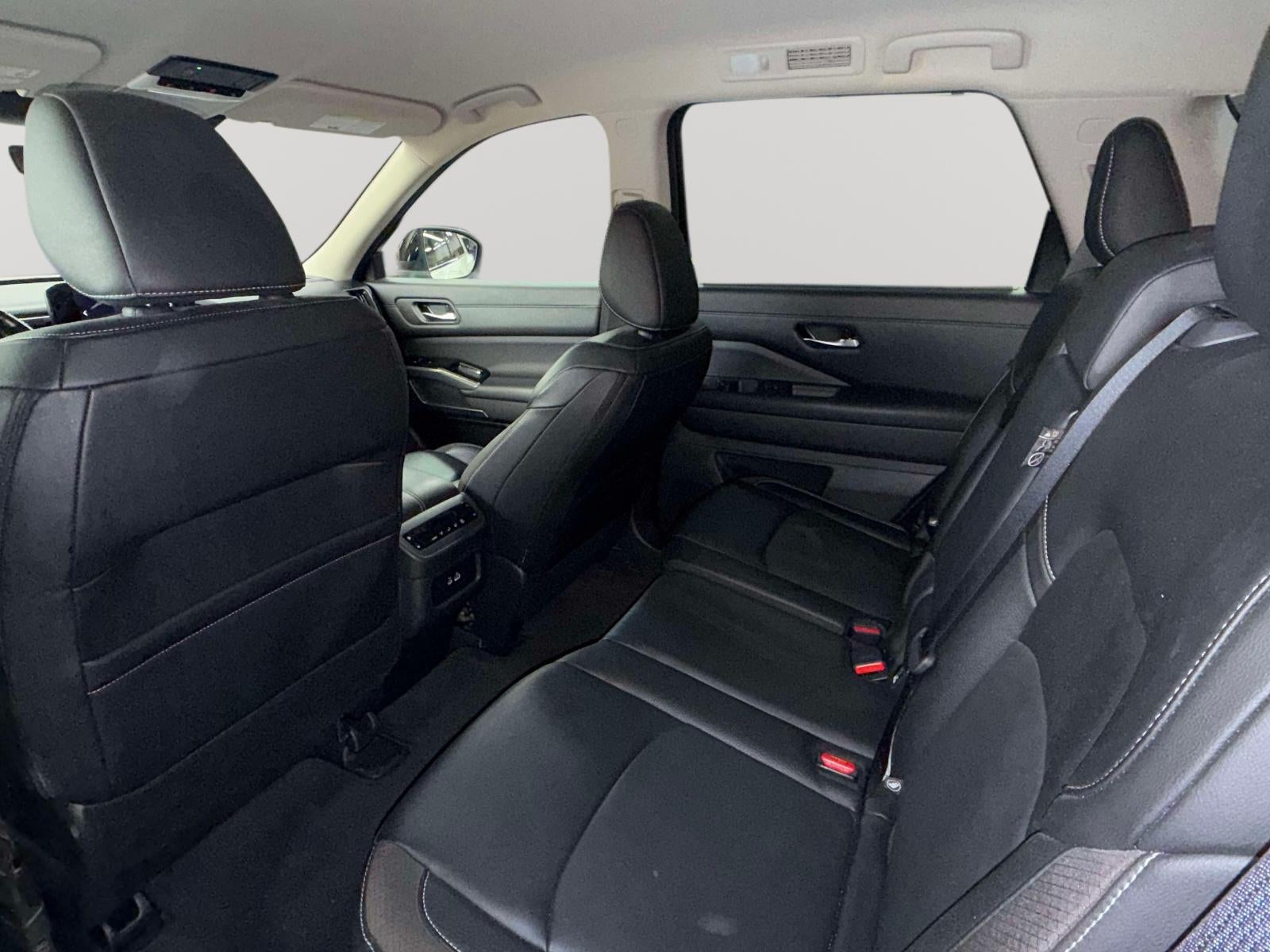2024 Nissan Pathfinder SL 4WD