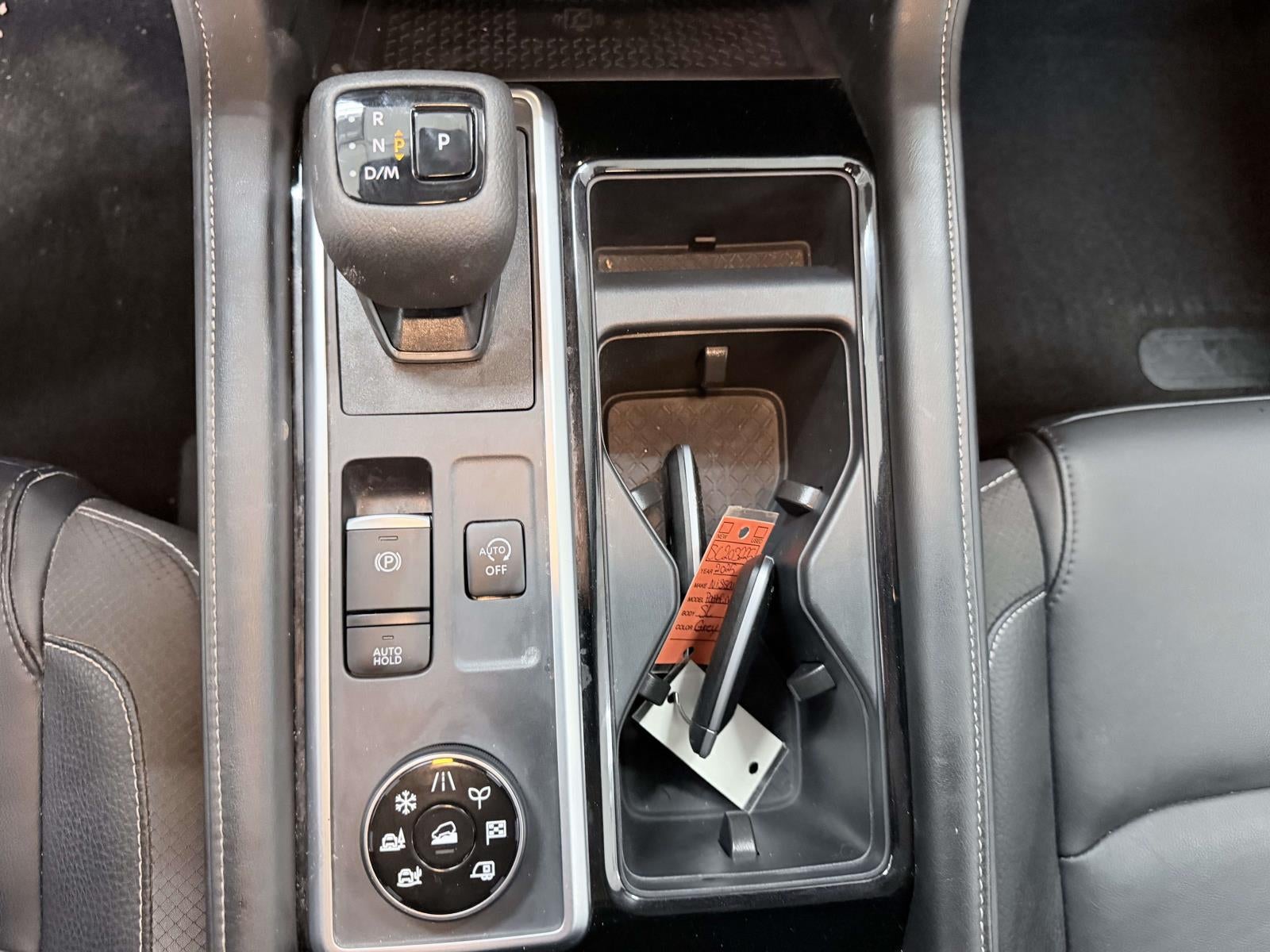 2025 Nissan Pathfinder SL 4WD