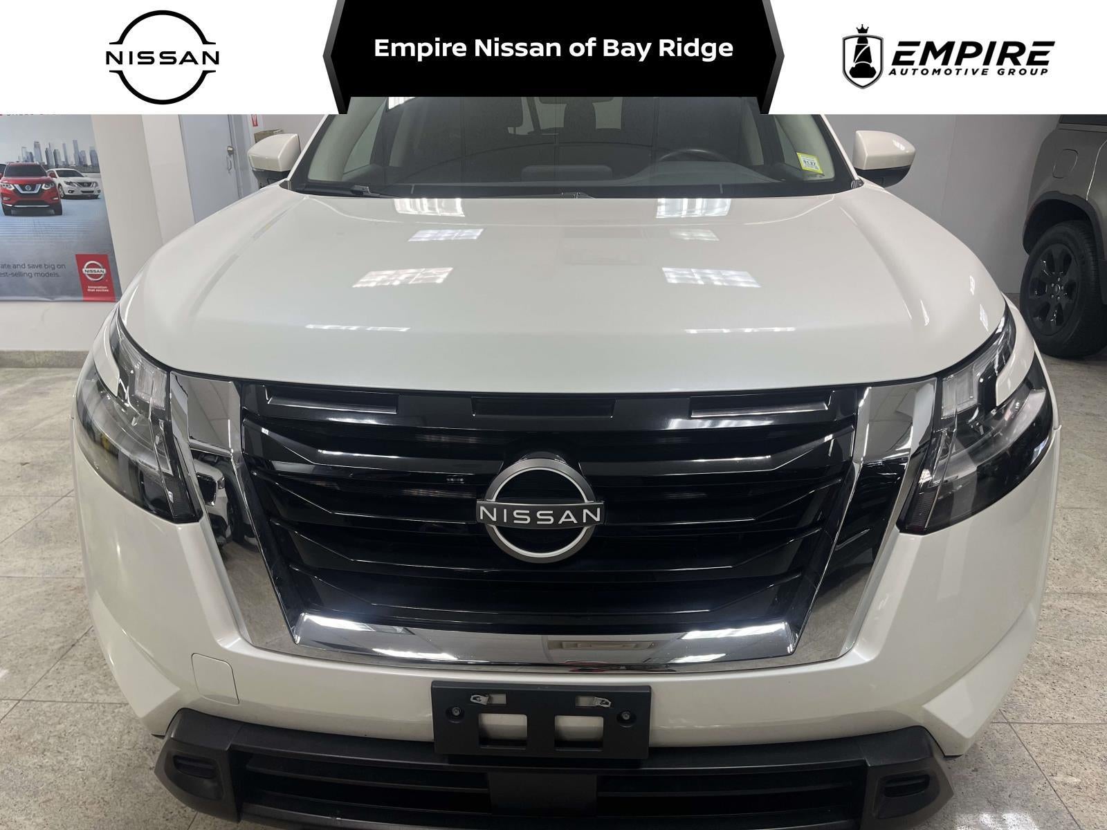 2025 Nissan Pathfinder SL 4WD