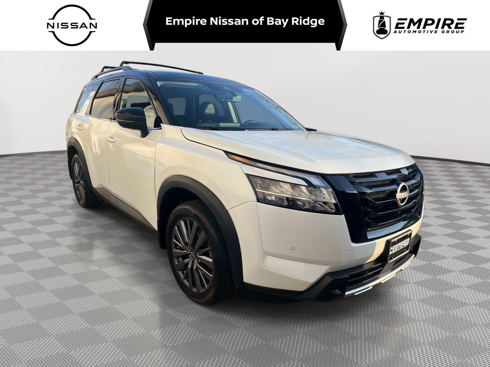 2023 Nissan Pathfinder SL 4WD