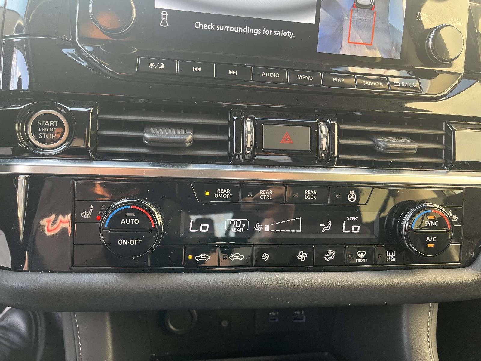 2023 Nissan Pathfinder SL 4WD