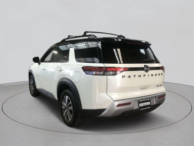 2023 Nissan Pathfinder SL 4WD