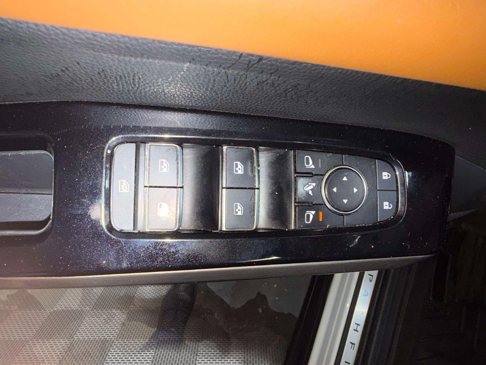 2022 Nissan Pathfinder Platinum 4WD