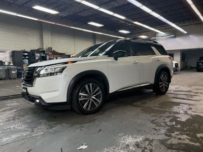 2022 Nissan Pathfinder Platinum 4WD