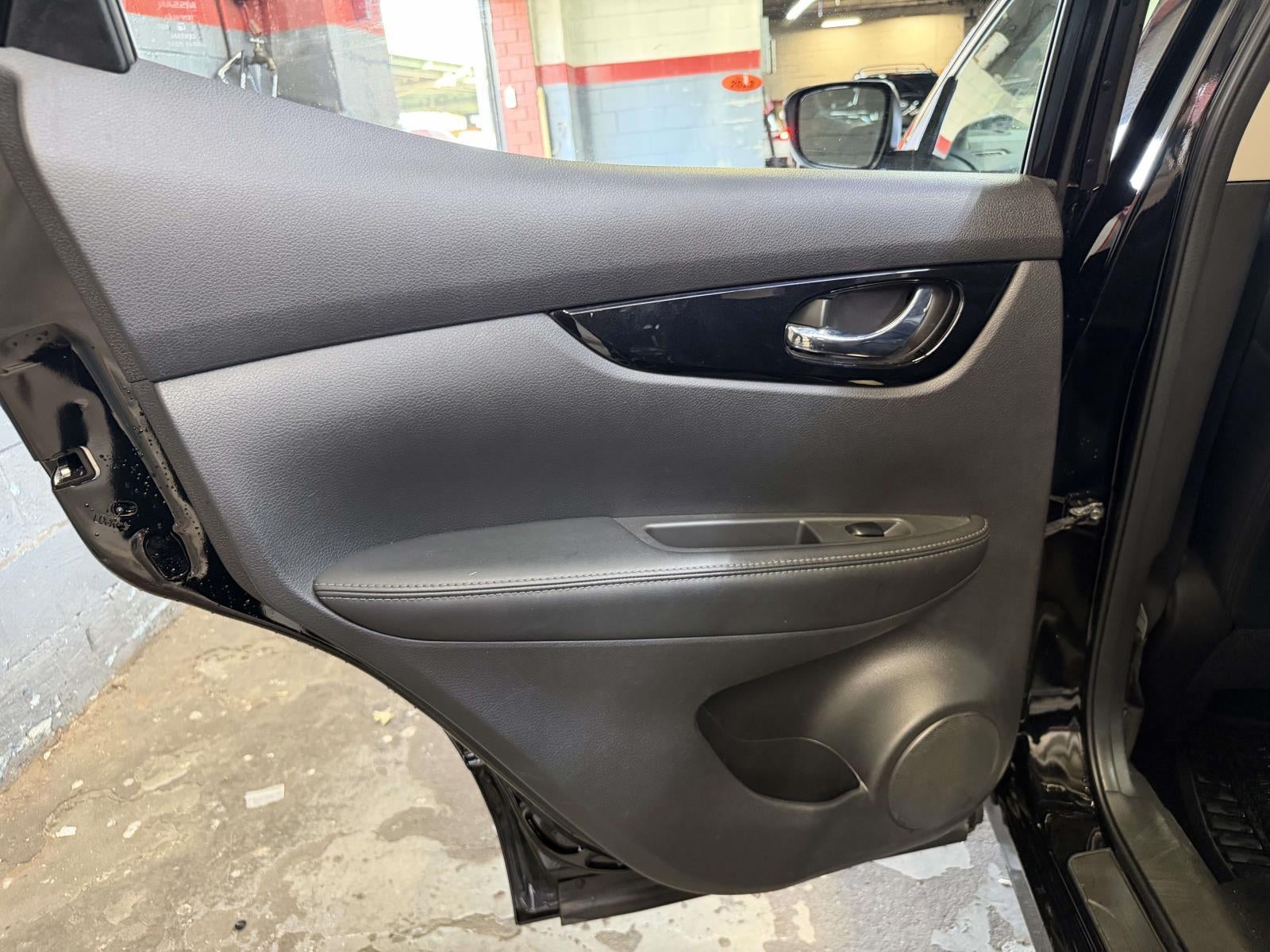 2022 Nissan Rogue Sport SL AWD Xtronic CVT