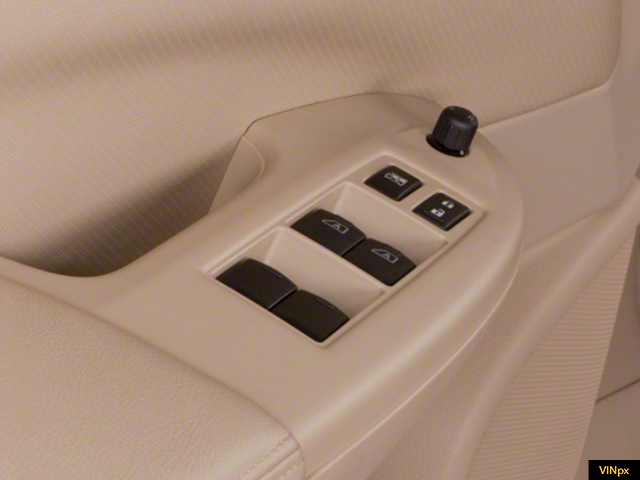 2012 Nissan Quest SV