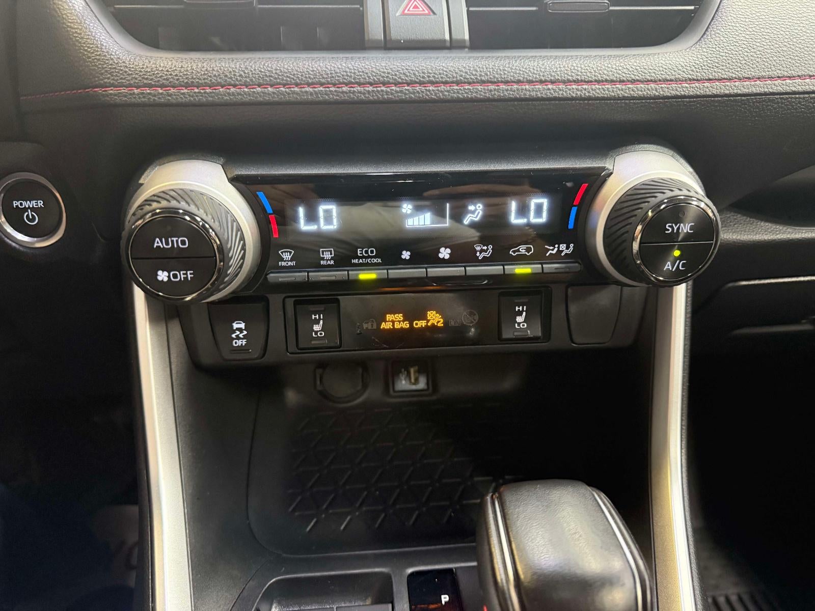 2024 Toyota RAV4 Prime SE