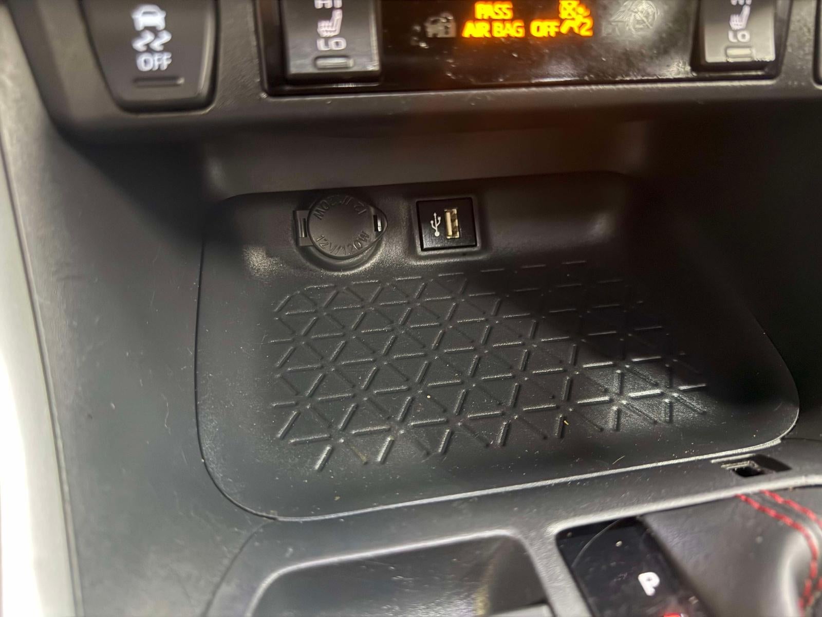 2024 Toyota RAV4 Prime SE