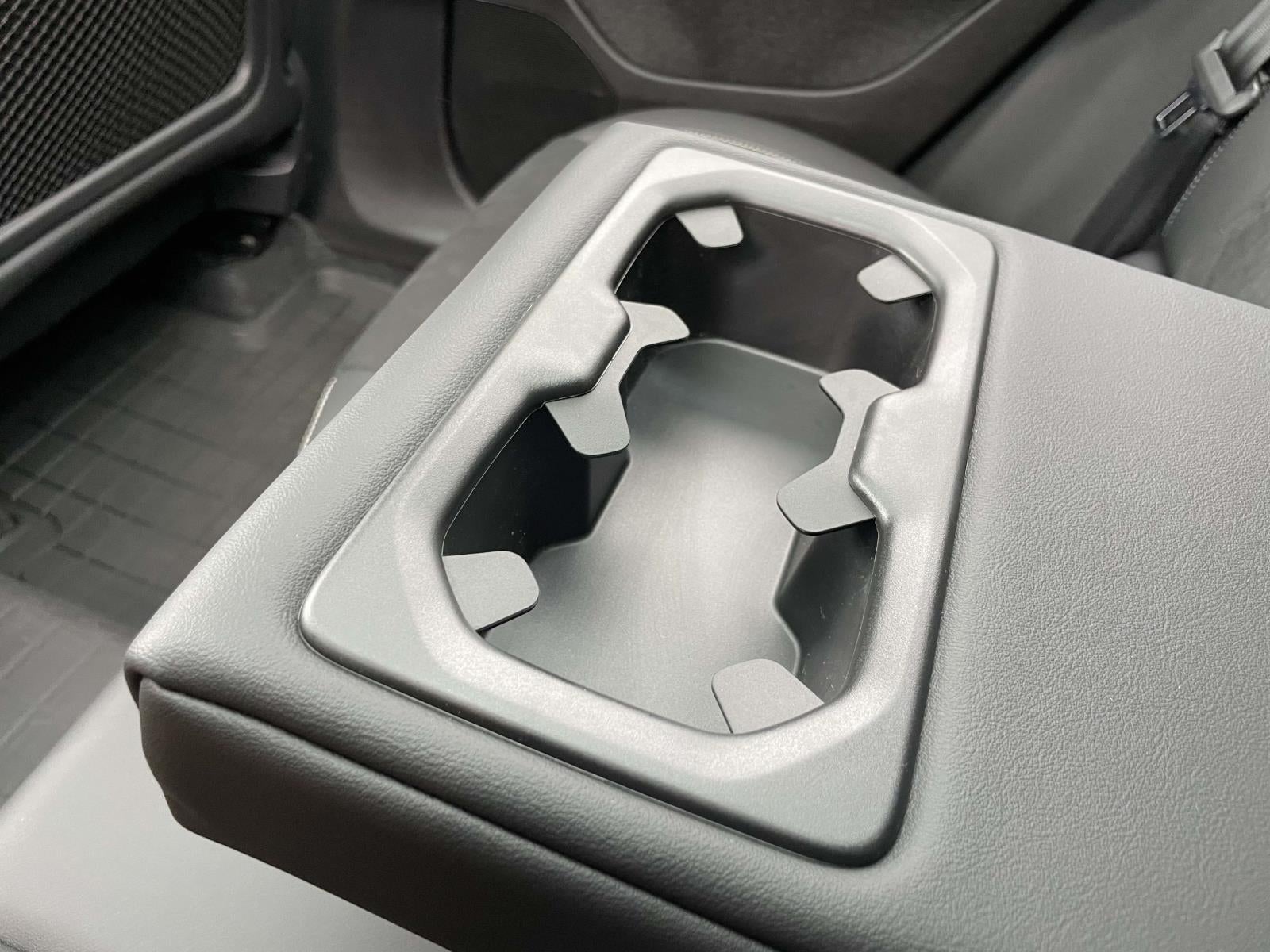 2022 Volvo XC40 T5 R-Design