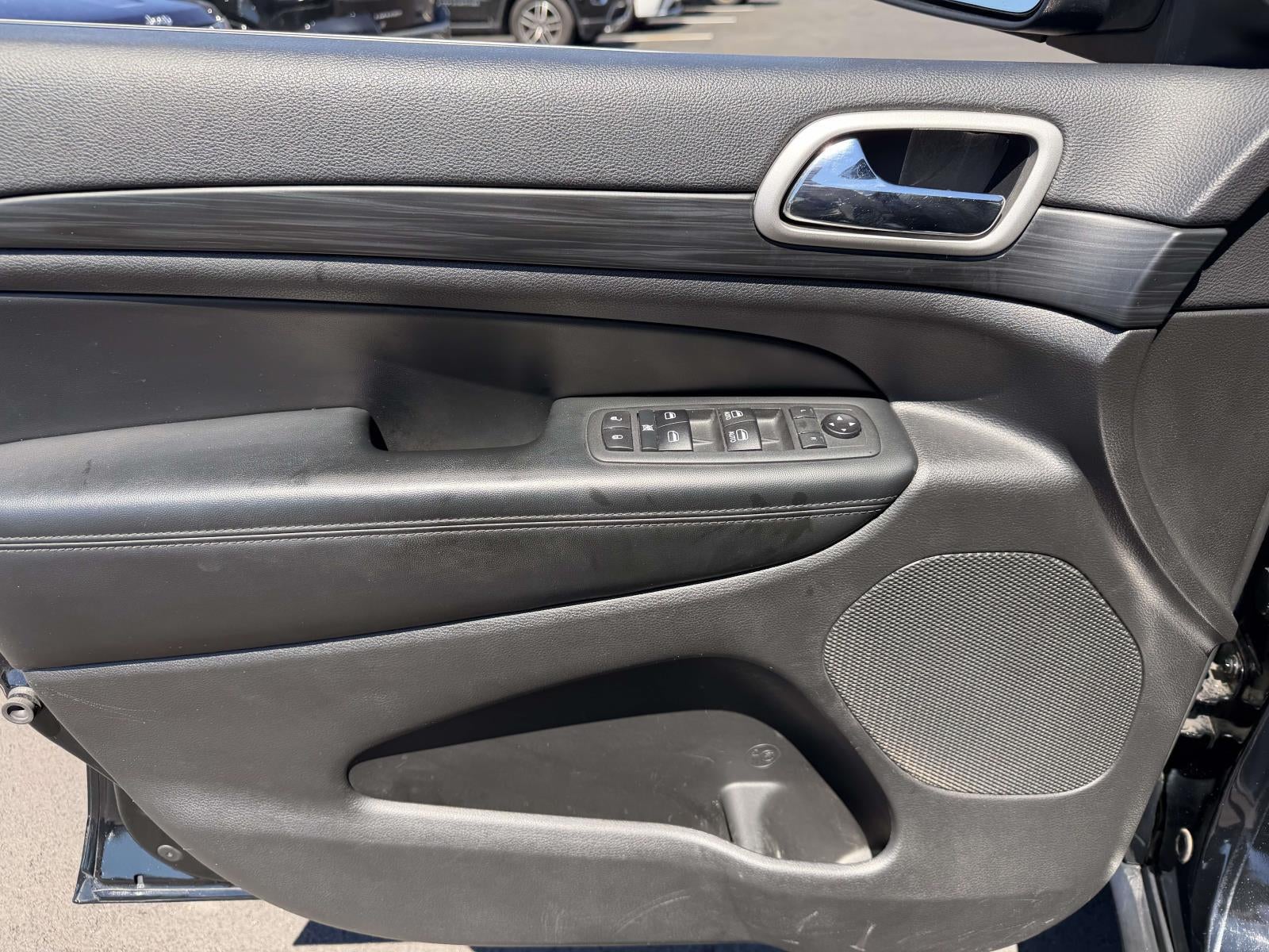 2020 Jeep Grand Cherokee Laredo E 4x4