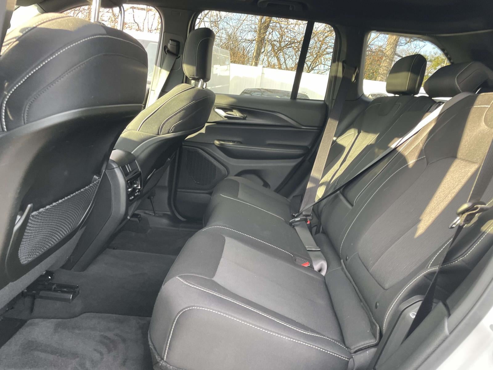 2025 Jeep Grand Cherokee Laredo X 4x4