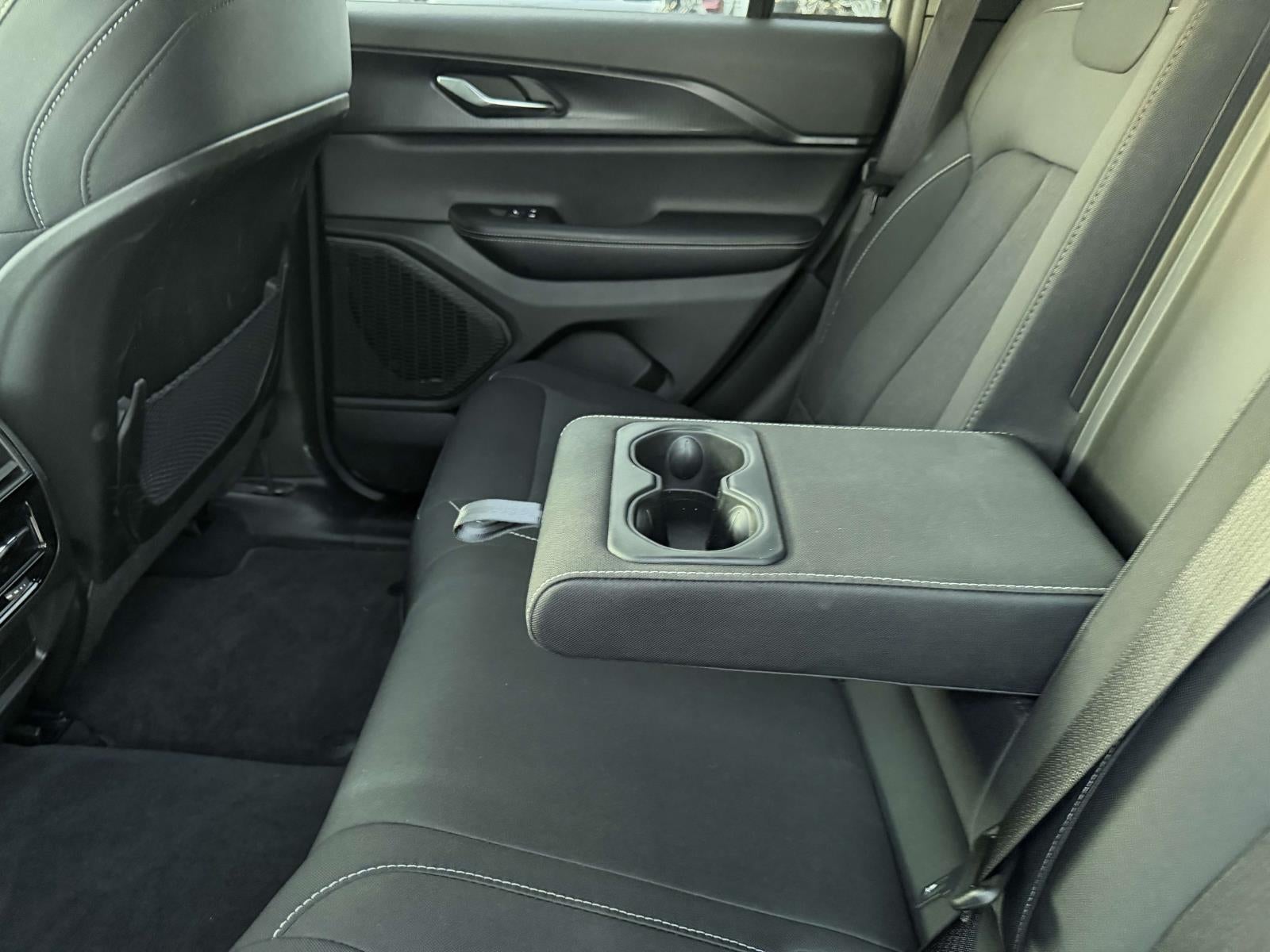 2025 Jeep Grand Cherokee Laredo X 4x4