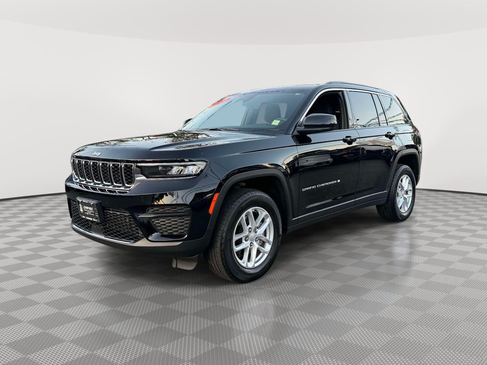 2025 Jeep Grand Cherokee Laredo X 4x4