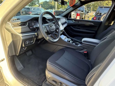 2025 Jeep Grand Cherokee Laredo X 4x4