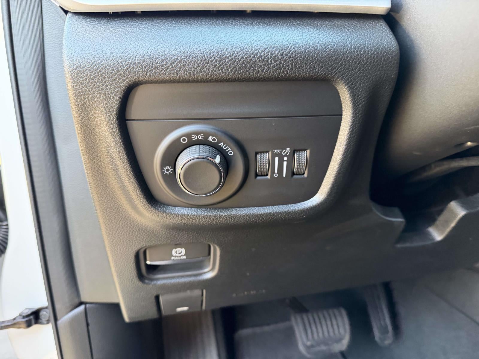 2025 Jeep Grand Cherokee Laredo X 4x4