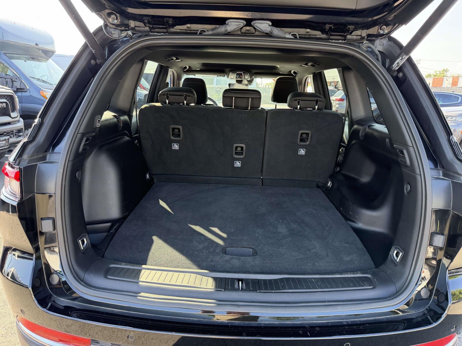 2025 Jeep Grand Cherokee Laredo X 4x4