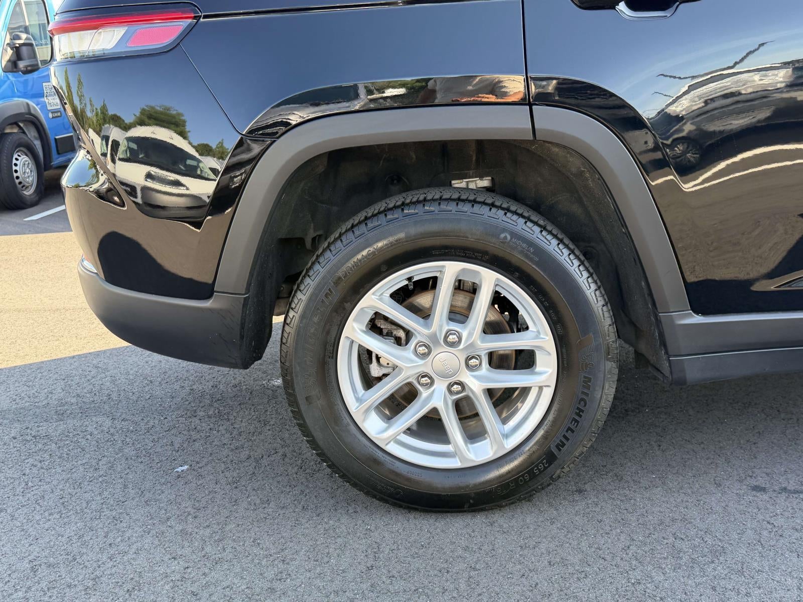 2025 Jeep Grand Cherokee Laredo X 4x4
