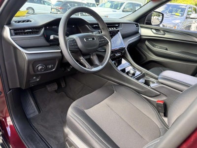2025 Jeep Grand Cherokee Laredo X 4x4