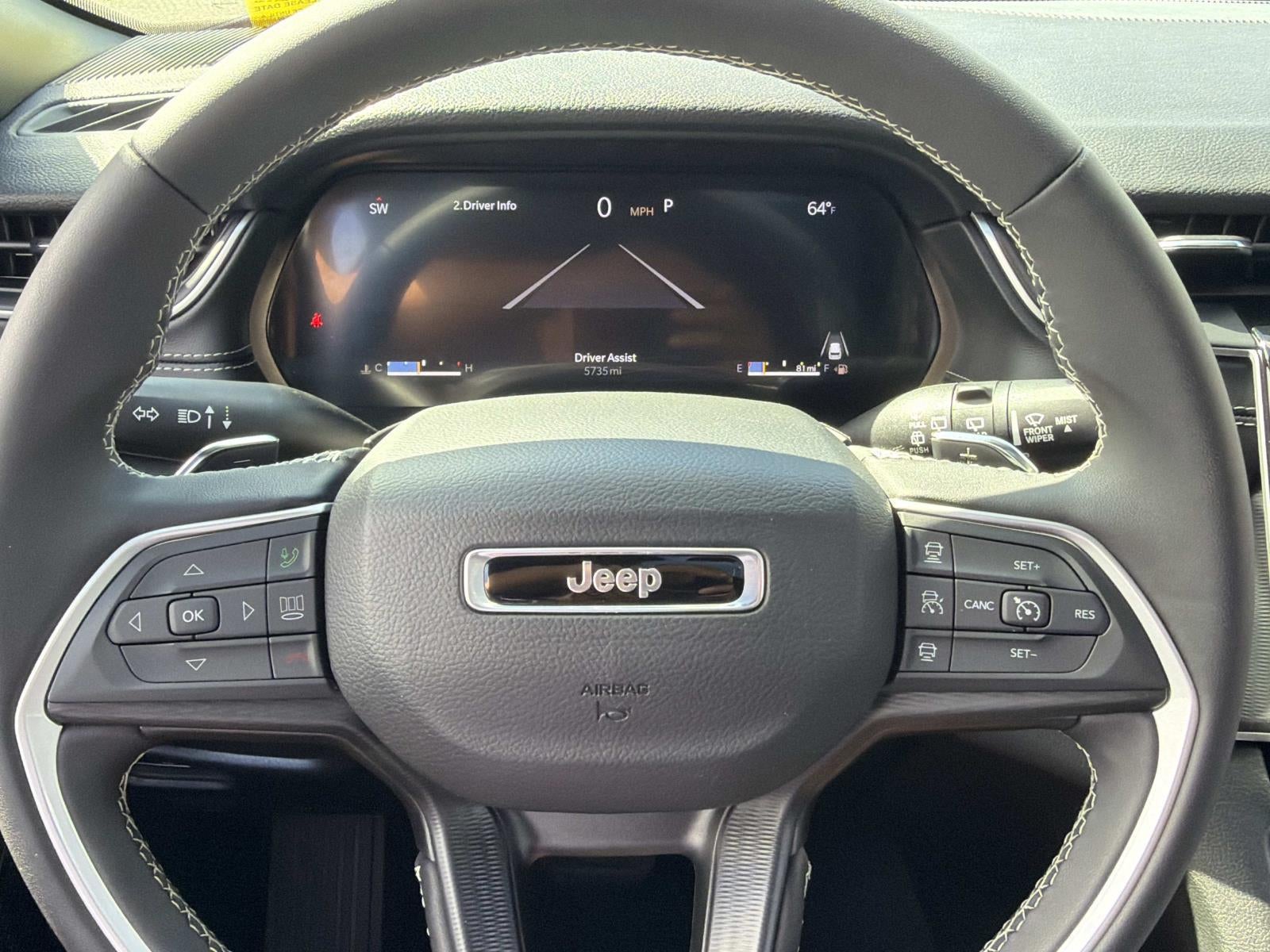 2025 Jeep Grand Cherokee Laredo X 4x4