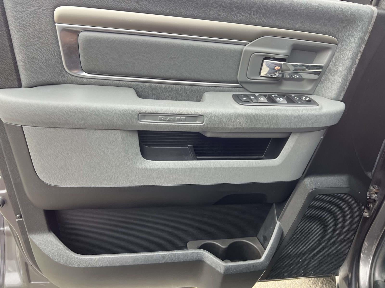 2018 RAM 1500 Big Horn Crew Cab 4x4 5'7' Box