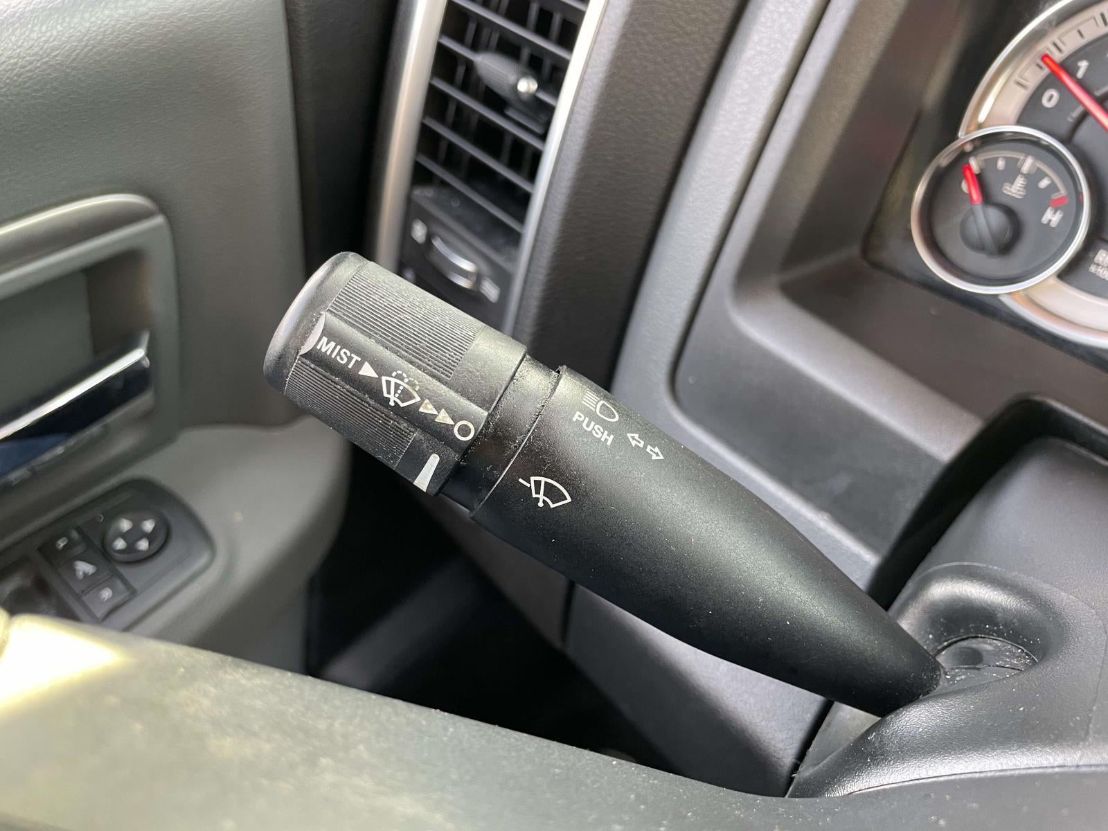 2019 RAM 1500 Classic SLT Crew Cab 4x4 5'7' Box