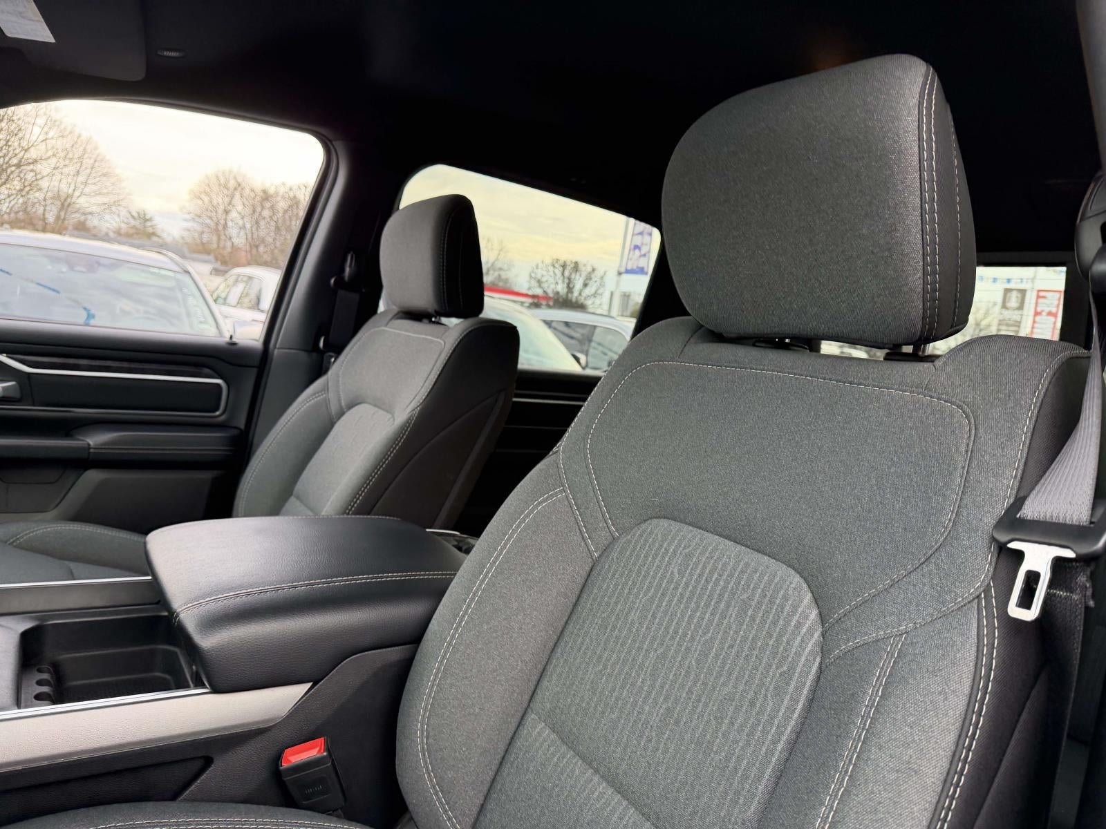 2024 RAM 1500 Big Horn Crew Cab 4x4 5'7' Box