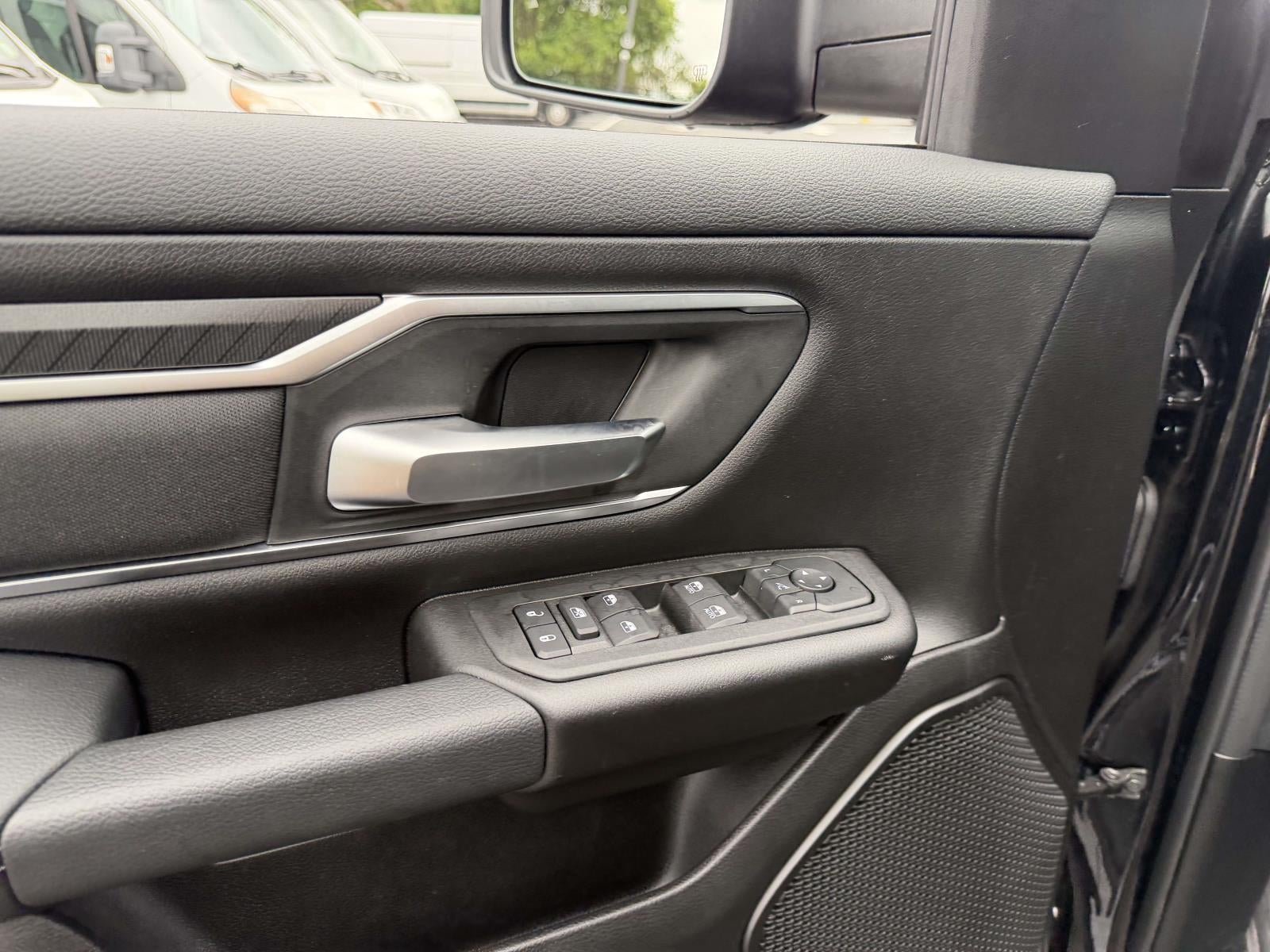 2025 RAM 1500 Big Horn Crew Cab 4x4 5'7' Box