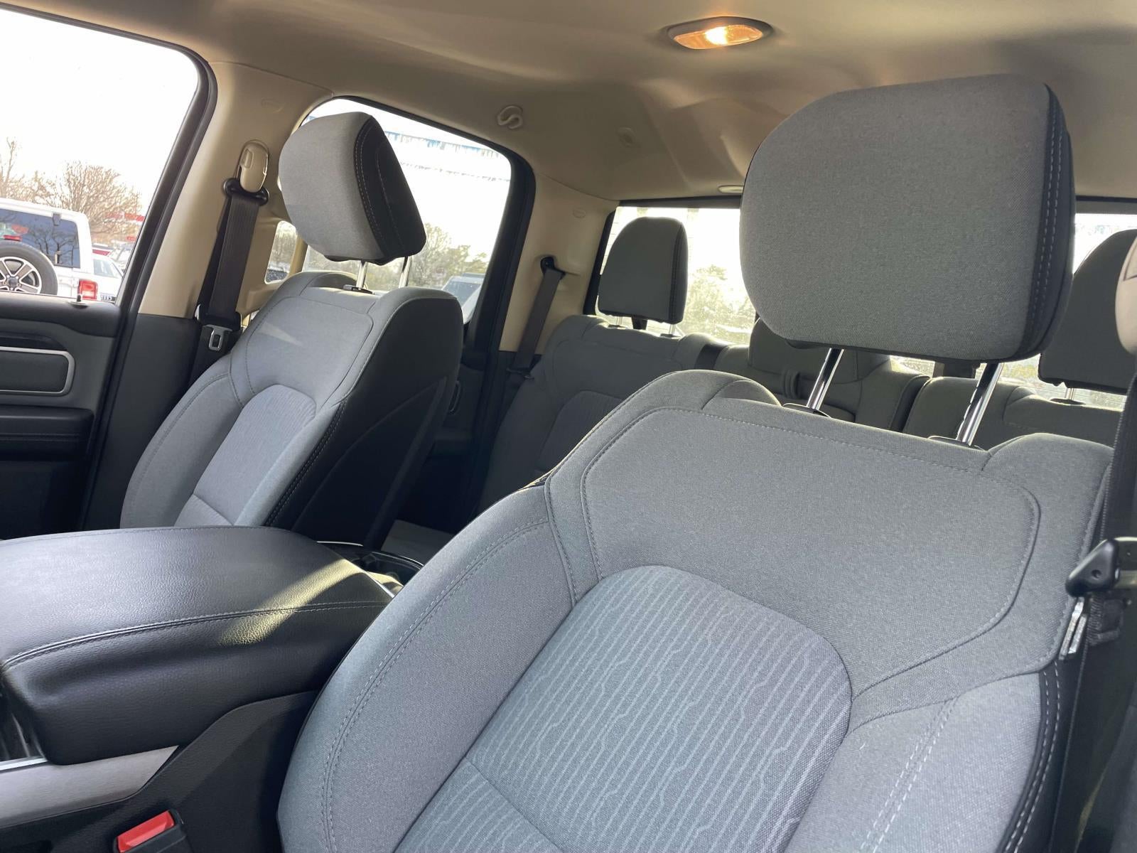 2020 RAM 1500 Big Horn Quad Cab 4x4 6'4' Box