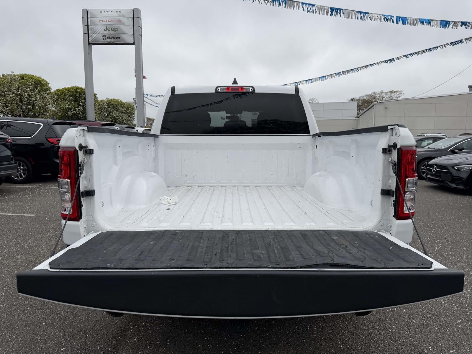 2022 RAM 1500 Big Horn Crew Cab 4x4 5'7' Box