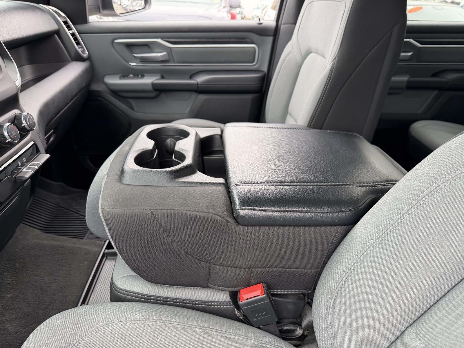 2022 RAM 1500 Big Horn Crew Cab 4x4 5'7' Box