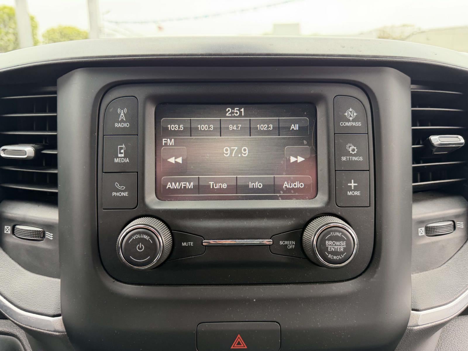 2022 RAM 1500 Big Horn Crew Cab 4x4 5'7' Box