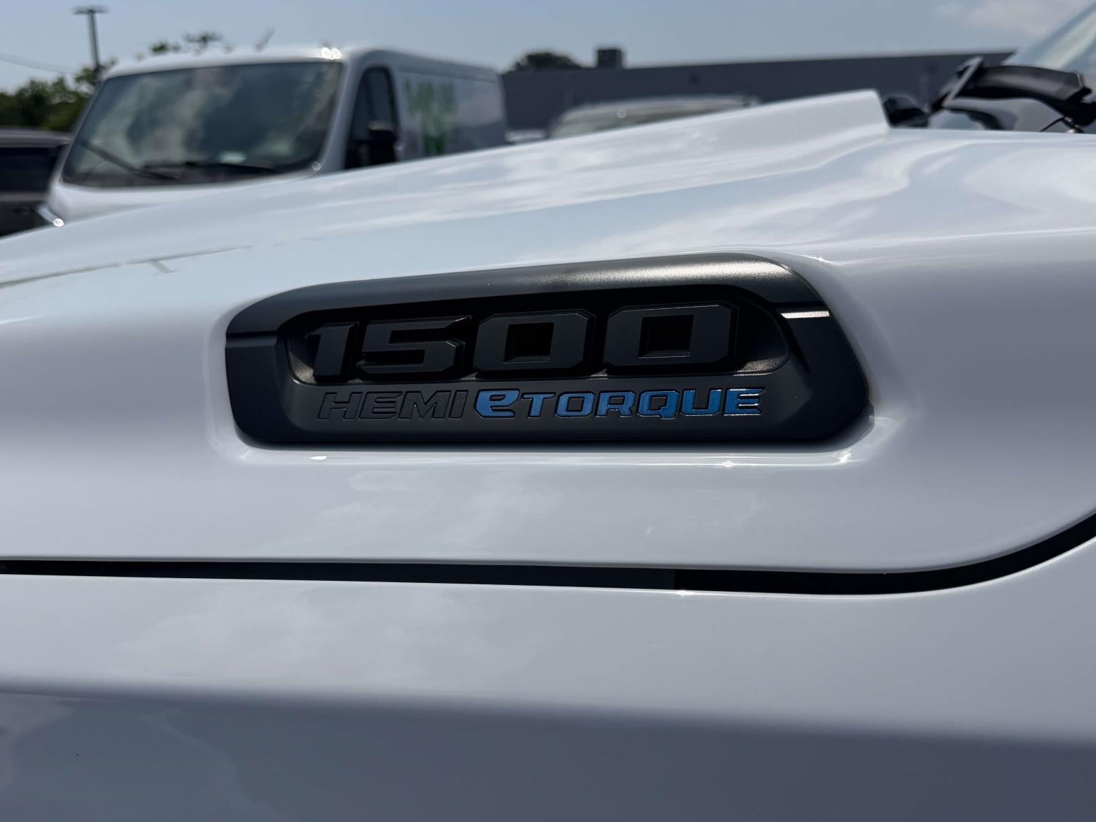2023 RAM 1500 Big Horn Crew Cab 4x4 5'7' Box