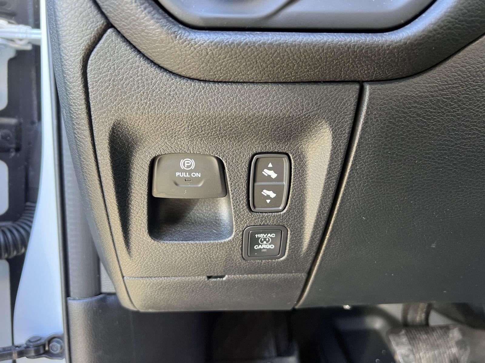 2025 RAM 1500 Laramie Crew Cab 4x4 5'7' Box