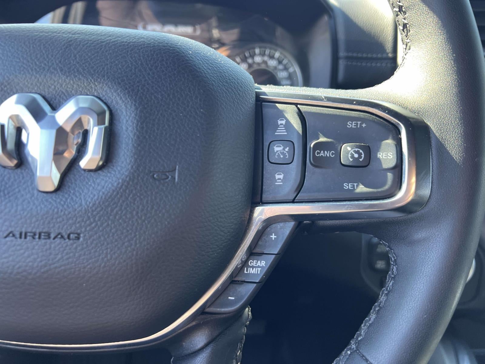 2025 RAM 1500 Laramie Crew Cab 4x4 5'7' Box