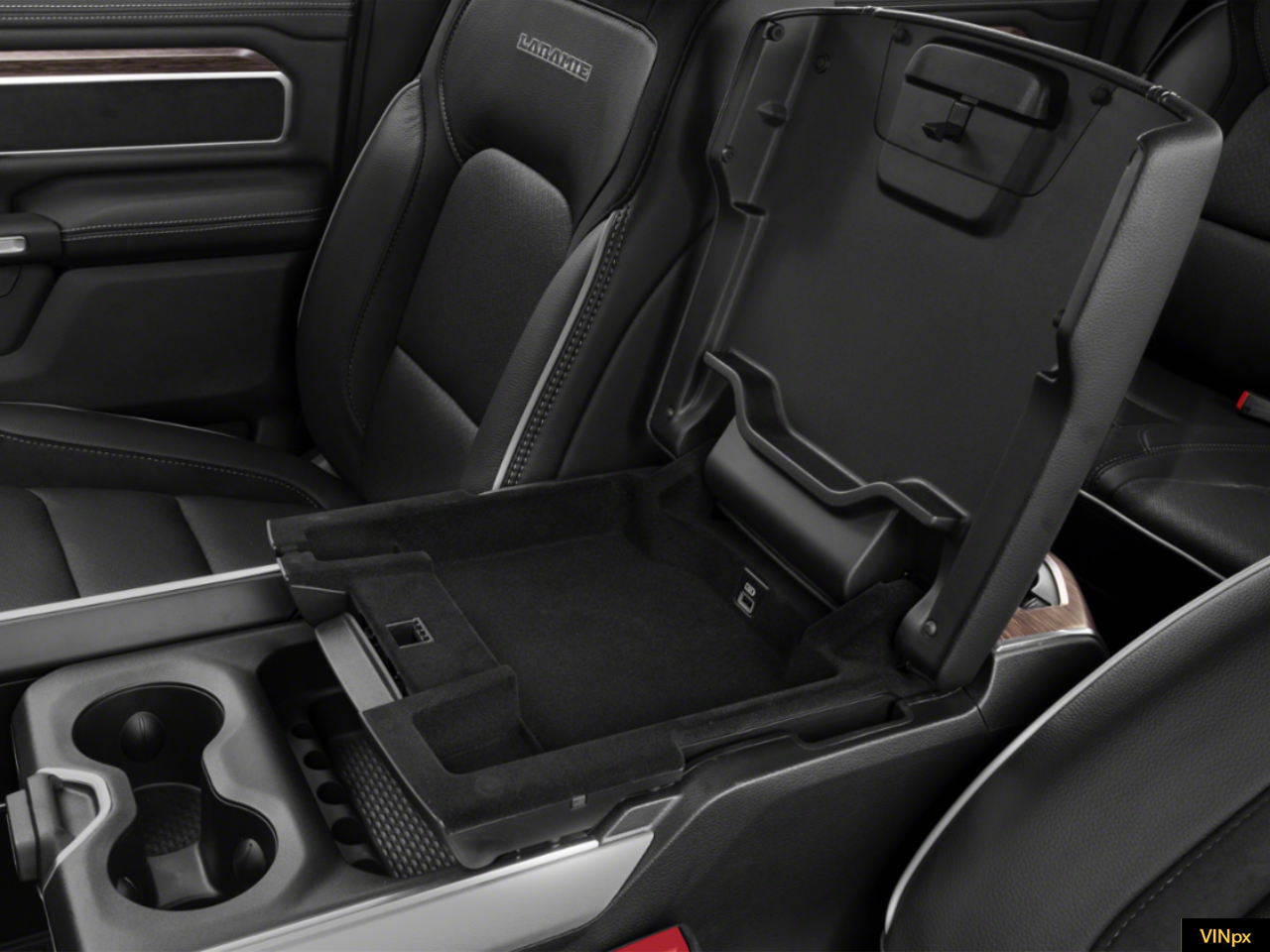 2020 RAM 1500 Laramie Crew Cab 4x4 5'7' Box