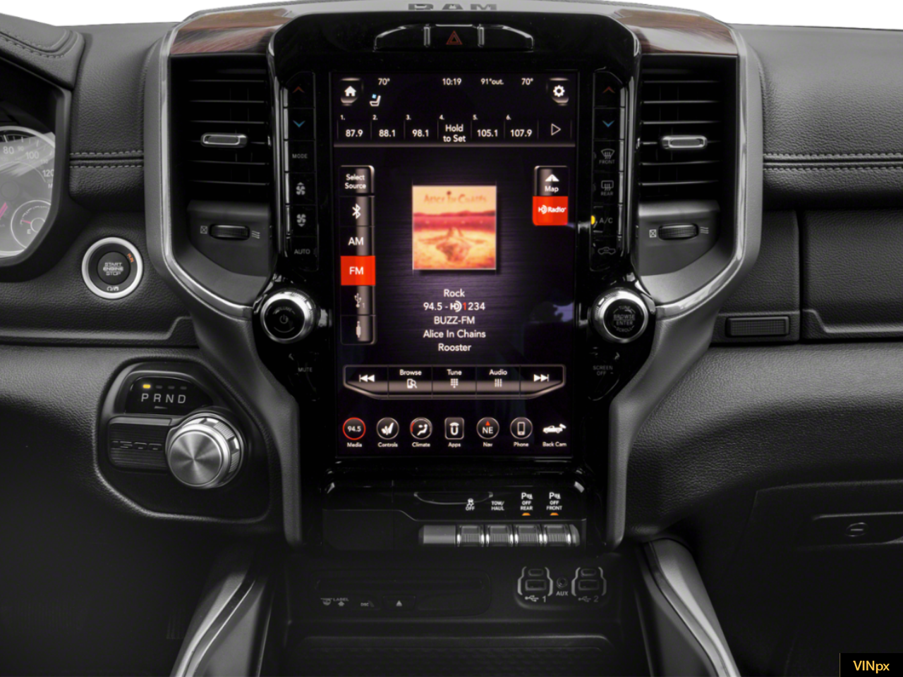 2020 RAM 1500 Laramie Crew Cab 4x4 5'7' Box